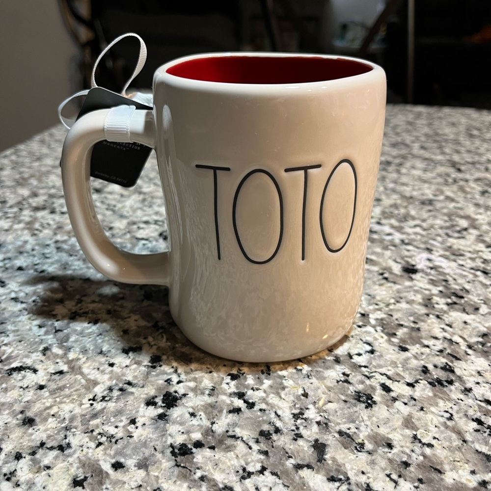 ⭐️ Rae Dunn x Wizard of Oz “Toto” doublesided mug